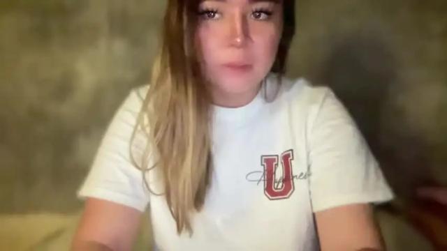Image 3 of sabrina_miller4 Stream on Chaturbate on 14 months ago