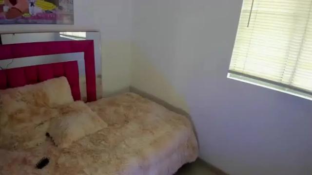 Image 2 of sabrina_palsuon11 Stream on Chaturbate on 13 months ago