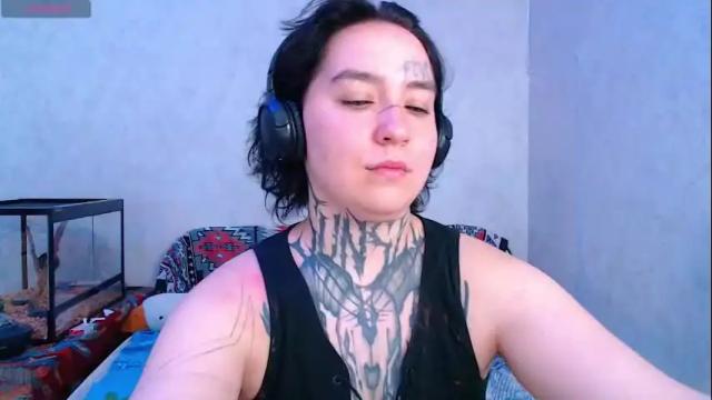 Image 2 of sabrina_raiders_666 Stream on Chaturbate on 3 months ago