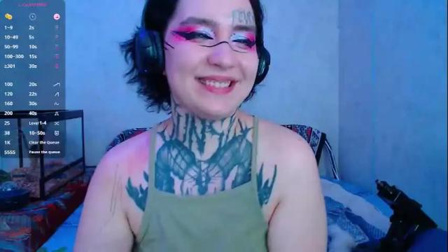 Image 4 of sabrina_raiders_666 Stream on Chaturbate on 3 months ago