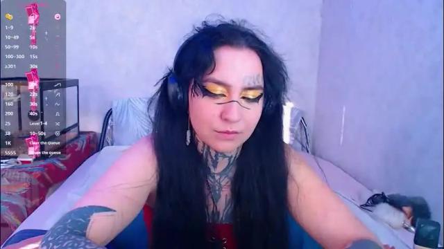 Image 7 of sabrina_raiders_666 Stream on Chaturbate on 2 months ago