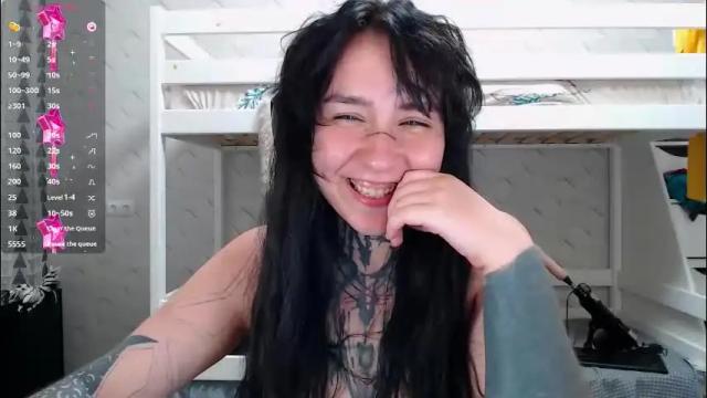 Image 2 of sabrina_raiders_666 Stream on Chaturbate on 2 months ago