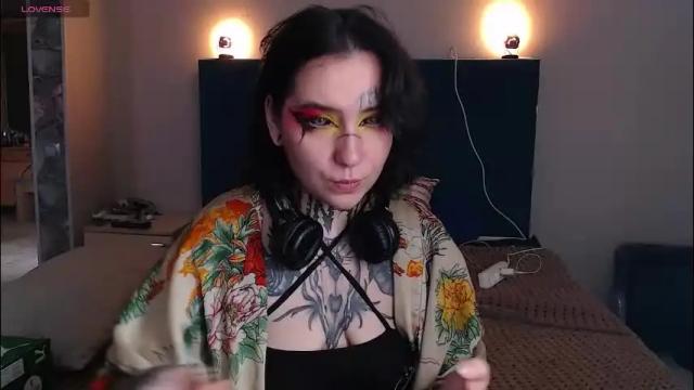 Image 3 of sabrina_raiders_666 Stream on Chaturbate on 20 days ago