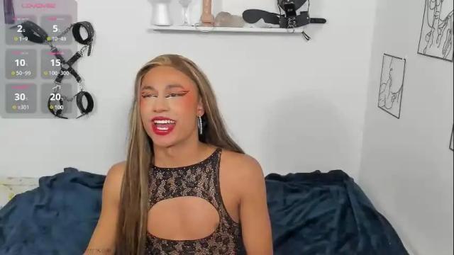 Image 2 of sabrina_rose__ Stream on Chaturbate on 3 months ago
