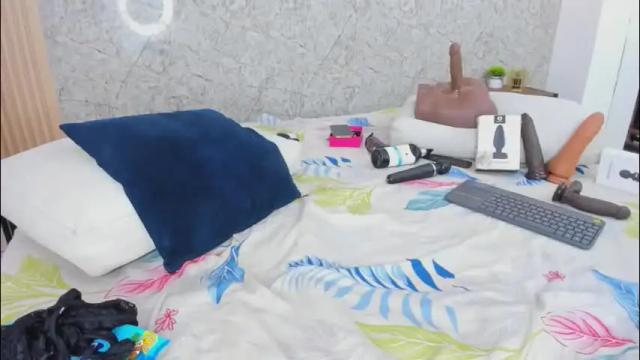 Image 2 of sabrina_shark Stream on Chaturbate on 2 months ago