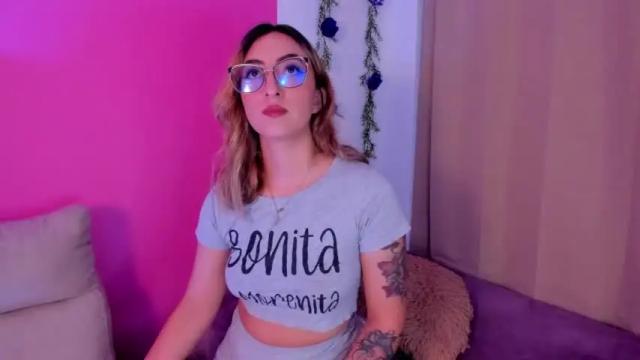Image 11 of sabrinaa_montana Stream on Chaturbate on 16 months ago