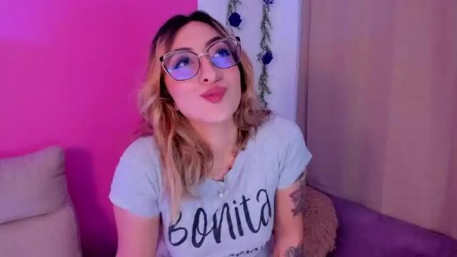 Image 6 of sabrinaa_montana Stream on Chaturbate on 16 months ago