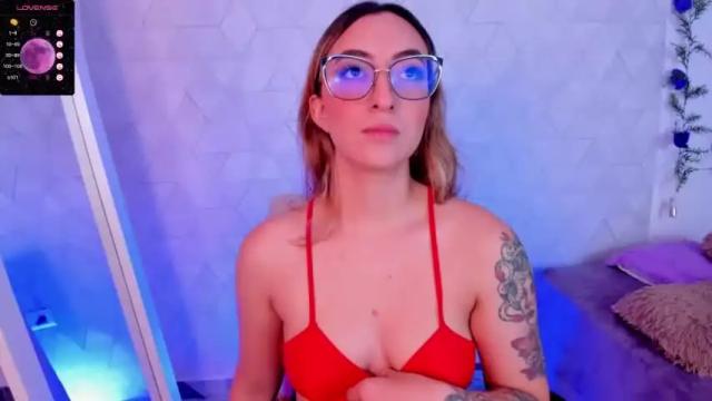 Image 6 of sabrinaa_montana Stream on Chaturbate on 16 months ago