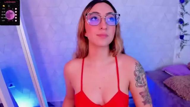 Image 8 of sabrinaa_montana Stream on Chaturbate on 16 months ago