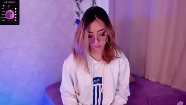 Image 7 of sabrinaa_montana Stream on Chaturbate on 15 months ago