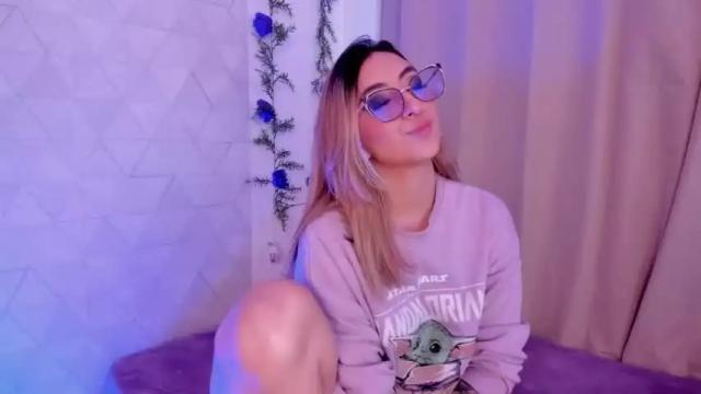Image 11 of sabrinaa_montana Stream on Chaturbate on 15 months ago