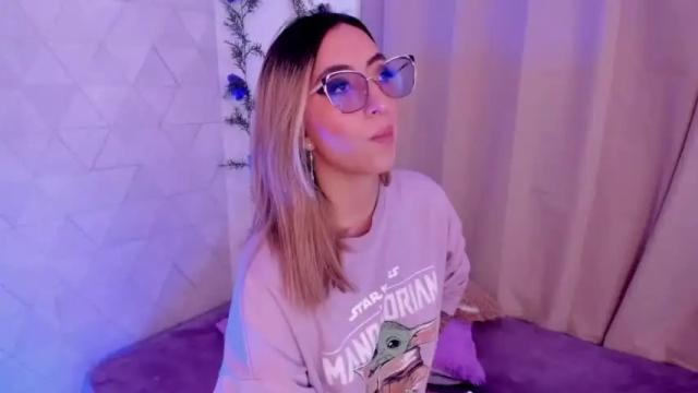 Image 4 of sabrinaa_montana Stream on Chaturbate on 15 months ago