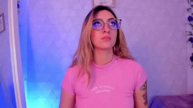 Image 2 of sabrinaa_montana Stream on Chaturbate on 15 months ago