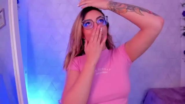Image 7 of sabrinaa_montana Stream on Chaturbate on 15 months ago