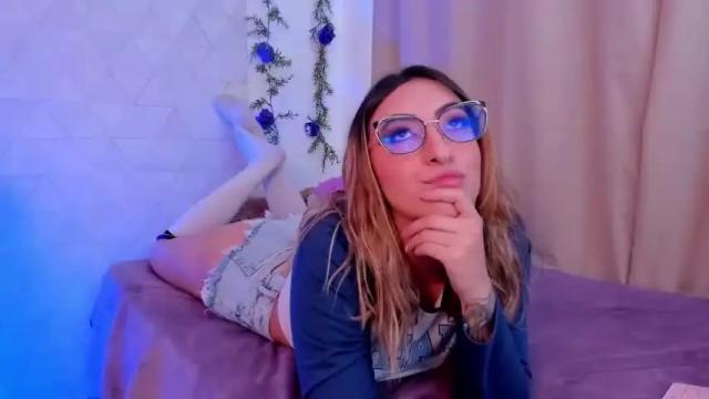 Image 7 of sabrinaa_montana Stream on Chaturbate on 14 months ago