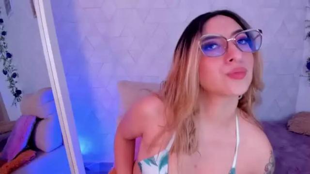 Image 2 of sabrinaa_montana Stream on Chaturbate on 14 months ago