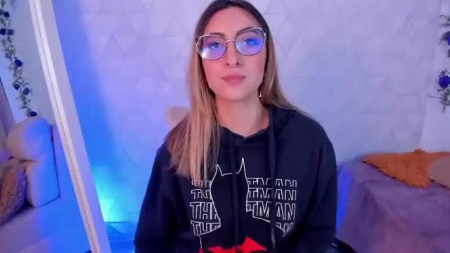 Image 11 of sabrinaa_montana Stream on Chaturbate on 14 months ago