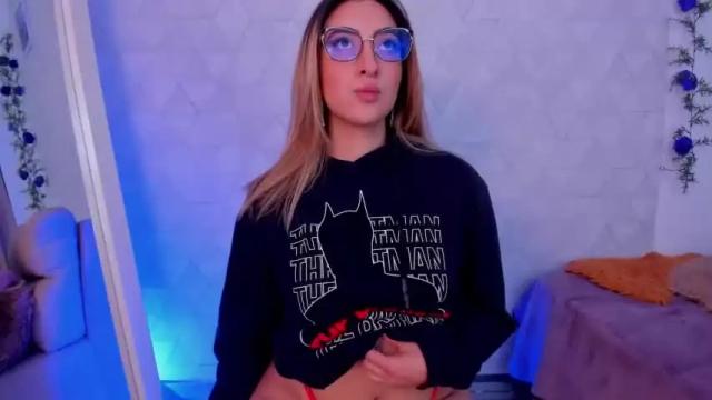 Image 3 of sabrinaa_montana Stream on Chaturbate on 14 months ago