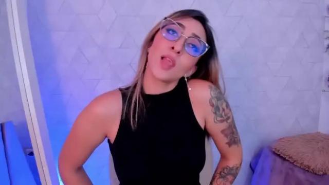Image 10 of sabrinaa_montana Stream on Chaturbate on 14 months ago