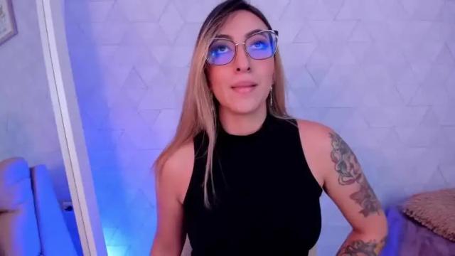 Image 12 of sabrinaa_montana Stream on Chaturbate on 14 months ago
