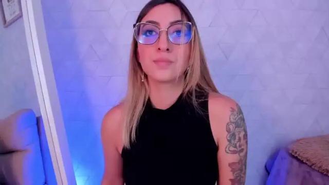 Image 3 of sabrinaa_montana Stream on Chaturbate on 14 months ago