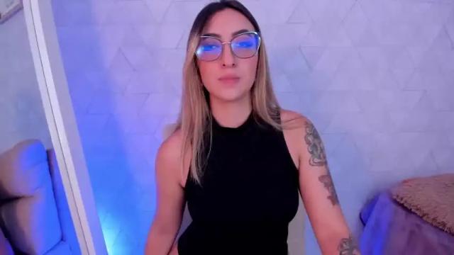 Image 6 of sabrinaa_montana Stream on Chaturbate on 14 months ago