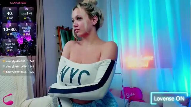Image 10 of sabrinajadex Stream on Chaturbate on 14 days ago