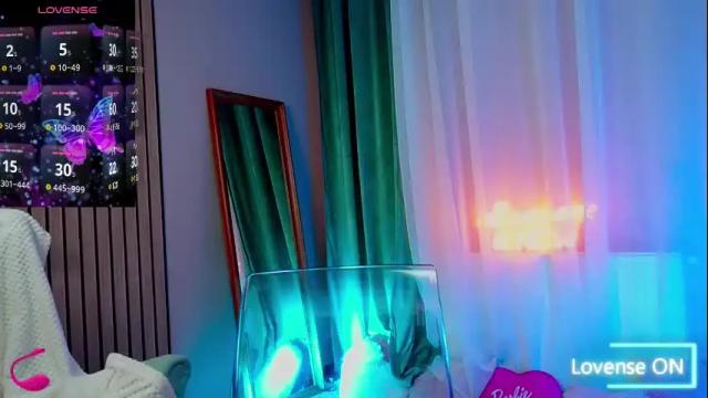 Image 8 of sabrinajadex Stream on Chaturbate on 1 month ago