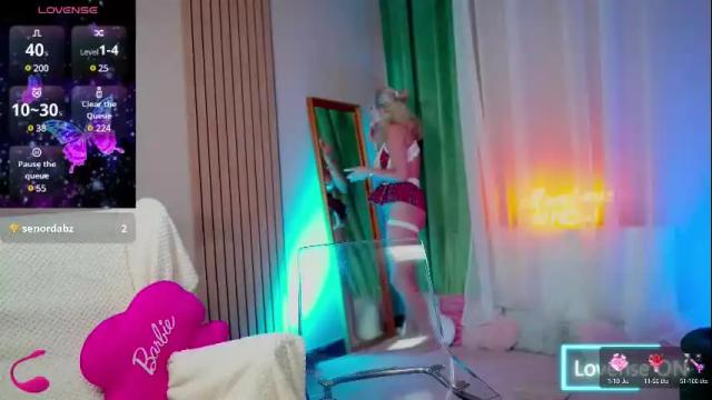 Image 3 of sabrinajadex Stream on Chaturbate on 23 days ago