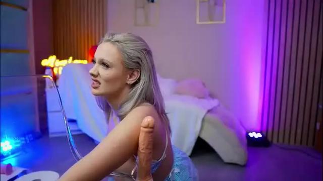 Image 10 of sabrinajadex Stream on Chaturbate on 1 month ago