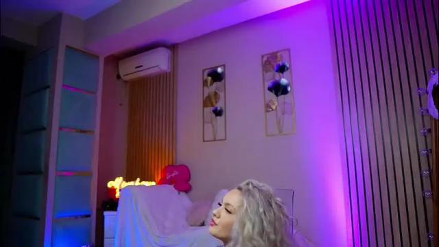 Image 7 of sabrinajadex Stream on Chaturbate on 21 days ago