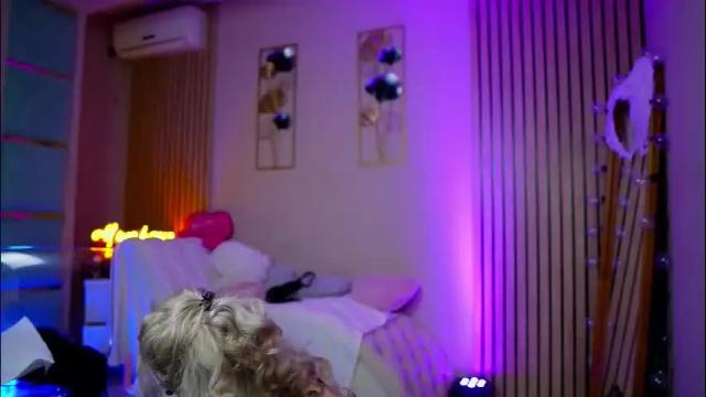 Image 8 of sabrinajadex Stream on Chaturbate on 24 days ago