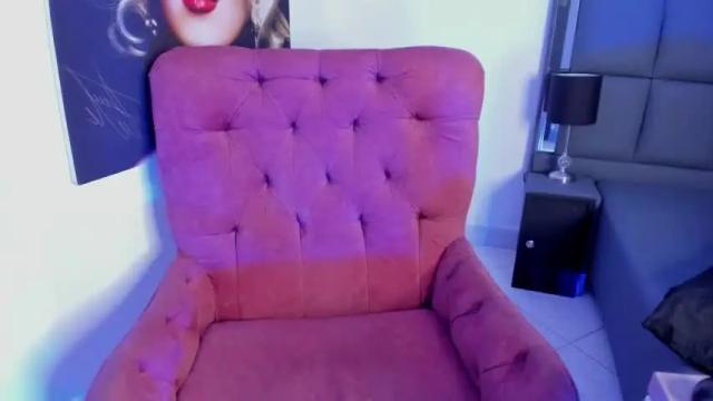Image 11 of sabrinajonnes Stream on Chaturbate on 21 months ago