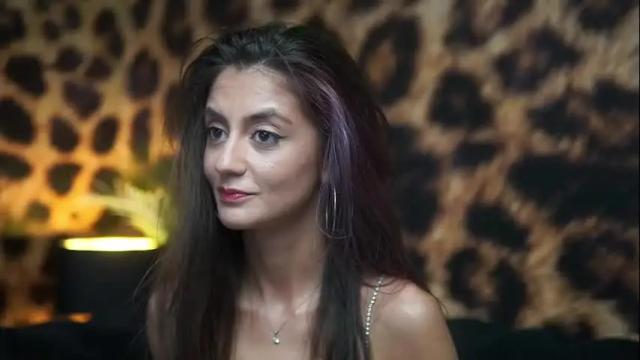 Image 11 of sabrinakali Stream on Chaturbate on 15 days ago