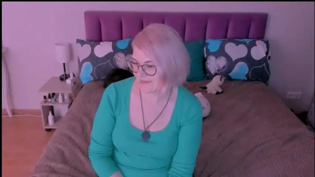 Image 2 of sabrinamacmarren Stream on Chaturbate on 1 month ago