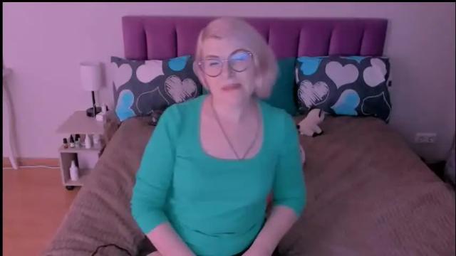 Image 7 of sabrinamacmarren Stream on Chaturbate on 1 month ago