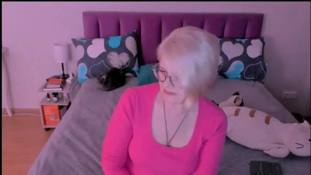 Image 2 of sabrinamacmarren Stream on Chaturbate on 21 days ago