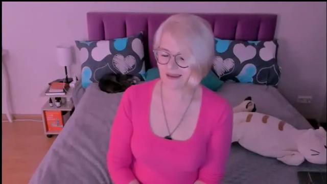 Image 7 of sabrinamacmarren Stream on Chaturbate on 21 days ago