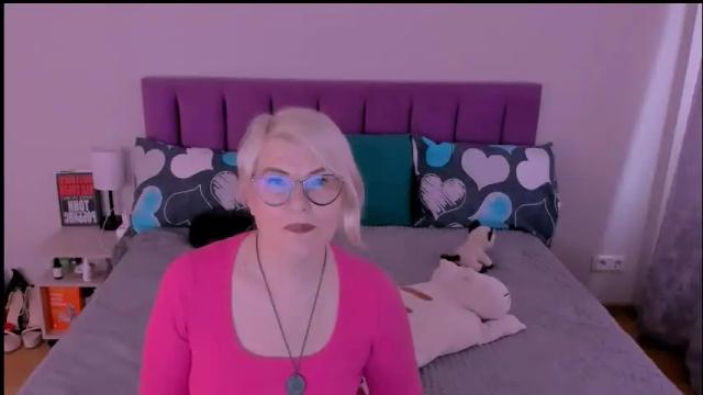 Image 8 of sabrinamacmarren Stream on Chaturbate on 9 days ago