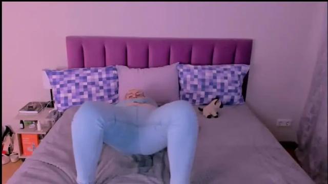 Image 6 of sabrinamacmarren Stream on Chaturbate on 7 days ago