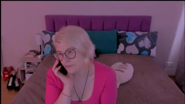 Image 6 of sabrinamacmarren Stream on Chaturbate on 27 days ago