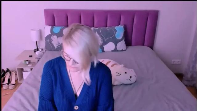 Image 11 of sabrinamacmarren Stream on Chaturbate on 9 days ago