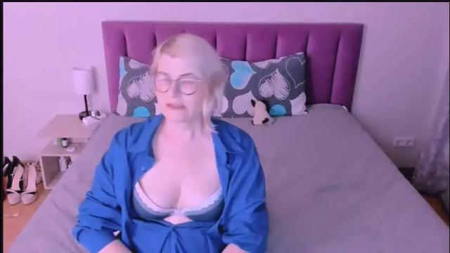 Image 8 of sabrinamacmarren Stream on Chaturbate on 7 days ago