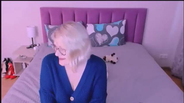 Image 6 of sabrinamacmarren Stream on Chaturbate on 4 days ago