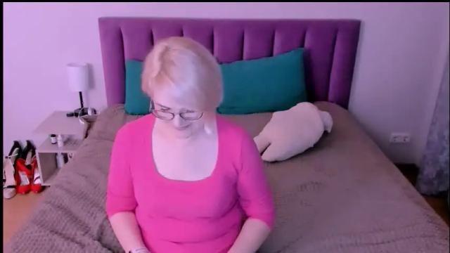 Image 10 of sabrinamacmarren Stream on Chaturbate on 1 month ago