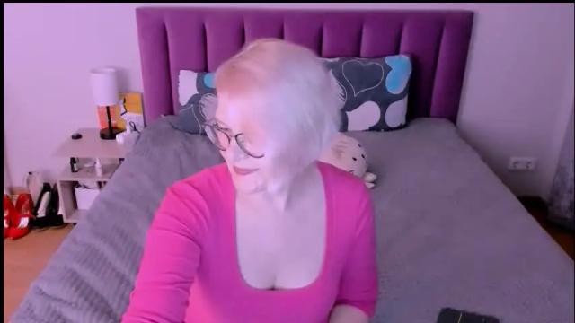 Image 3 of sabrinamacmarren Stream on Chaturbate on 1 month ago