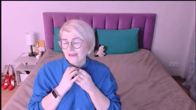 Image 11 of sabrinamacmarren Stream on Chaturbate on 8 days ago