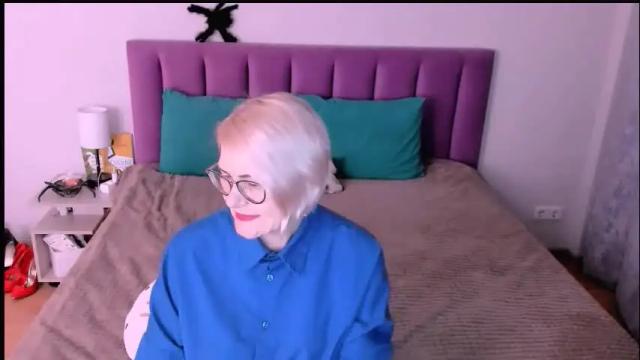 Image 12 of sabrinamacmarren Stream on Chaturbate on 4 days ago