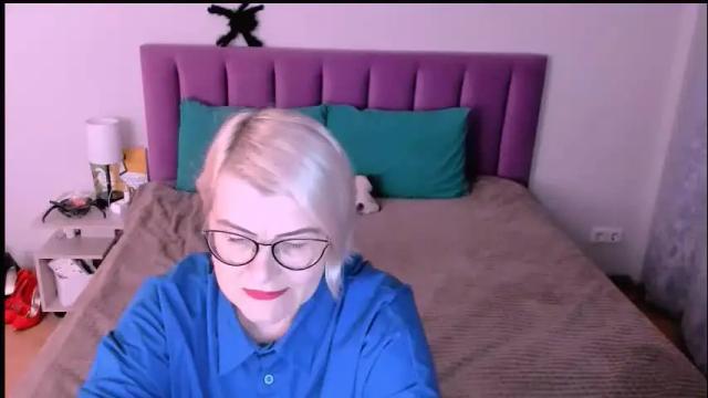 Image 3 of sabrinamacmarren Stream on Chaturbate on 4 days ago