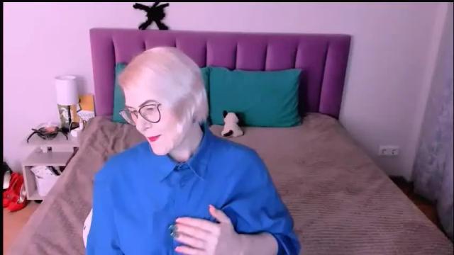 Image 7 of sabrinamacmarren Stream on Chaturbate on 4 days ago